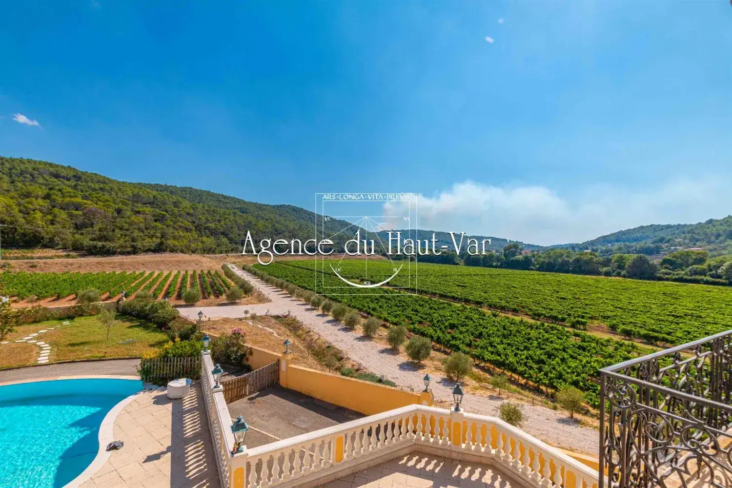Castle 4000m² in France, Leuke. Priced at 7950000€ rent photo-19