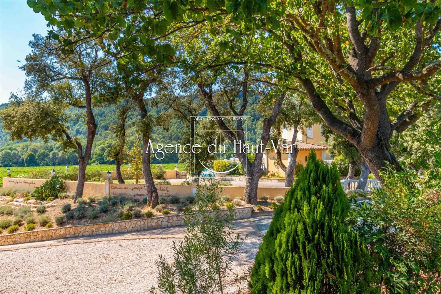 Castle 4000m² in France, Leuke. Priced at 7950000€ rent photo-20
