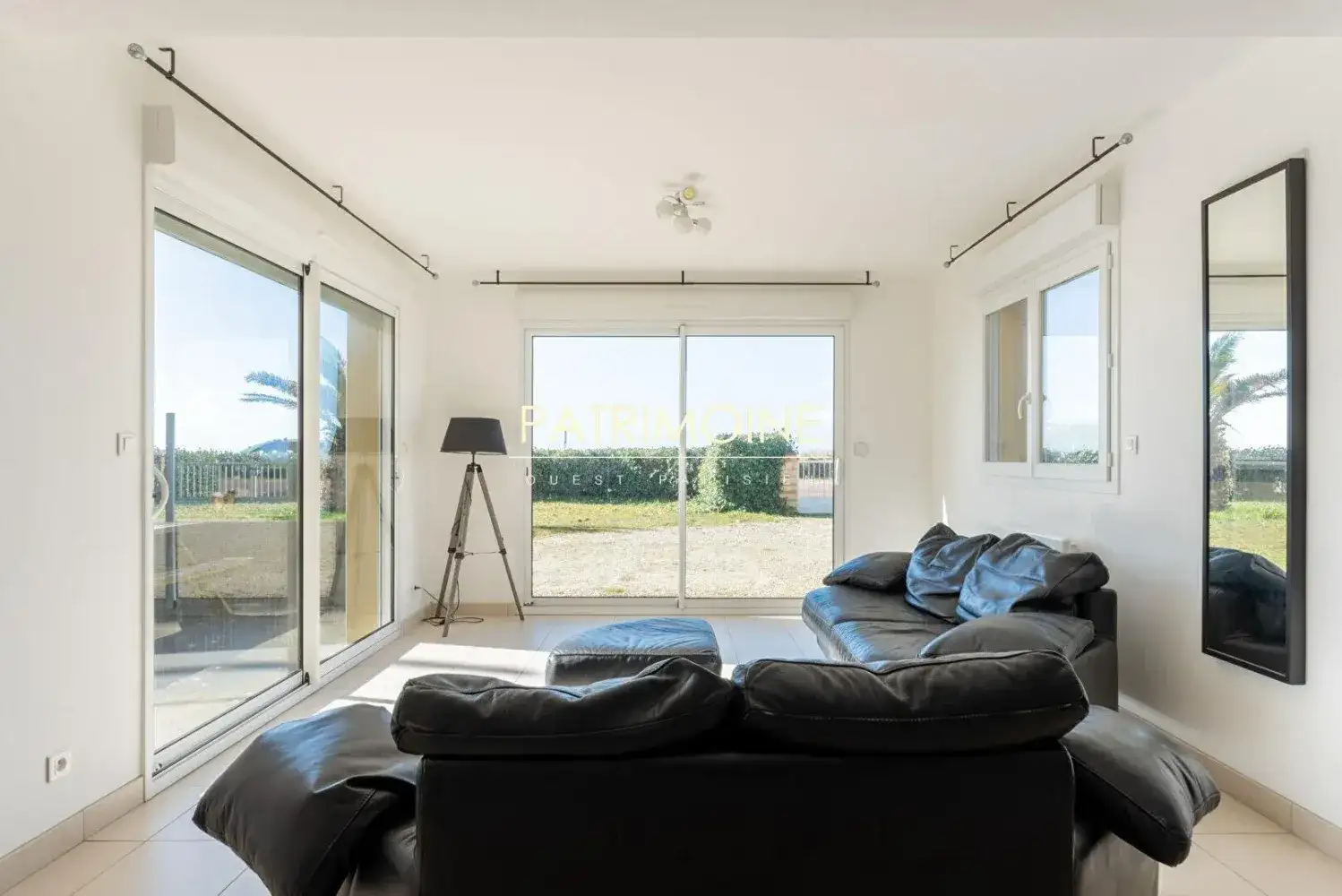 Castle 187m² in France, Saint-German-Sur-E. Priced at 665000€ rent photo-7