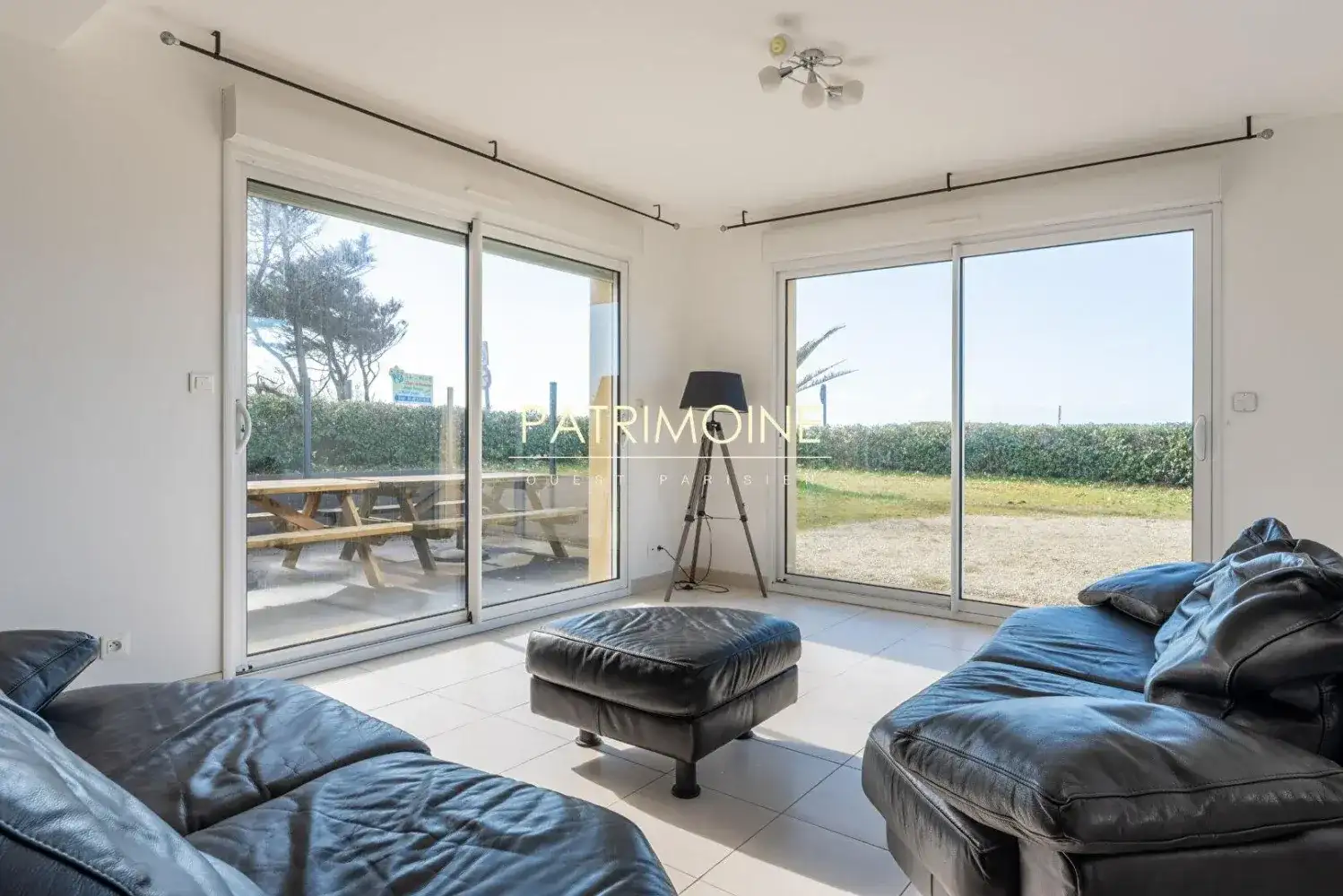 Castle 187m² in France, Saint-German-Sur-E. Priced at 665000€ rent photo-12