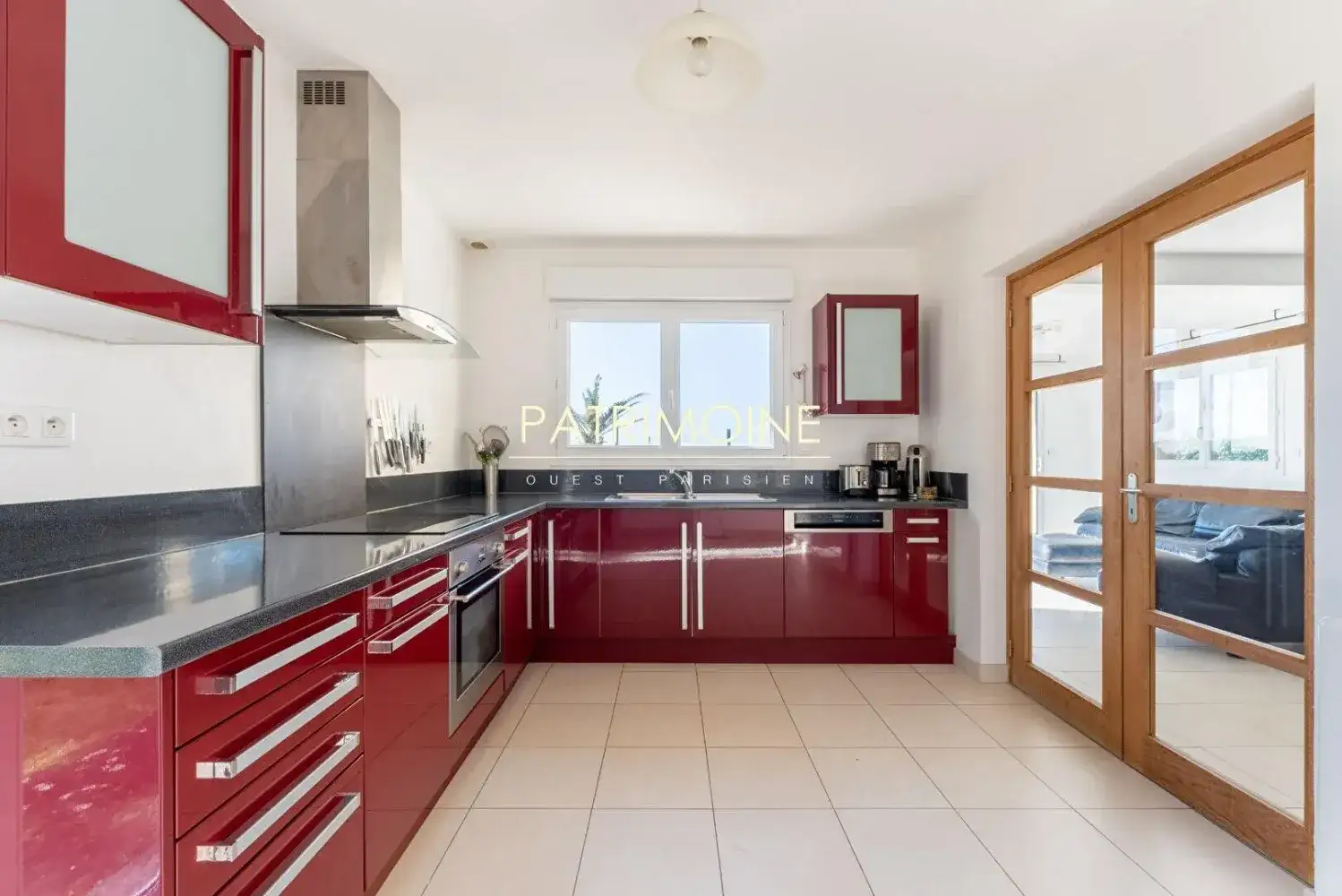 Castle 187m² in France, Saint-German-Sur-E. Priced at 665000€ rent photo-13