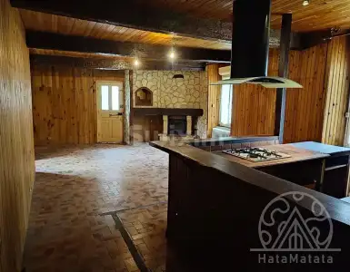 Buy in France for 84000€