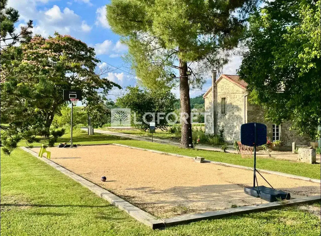 Castle 390m² in France, Nerac. Priced at 682000€ rent photo-6