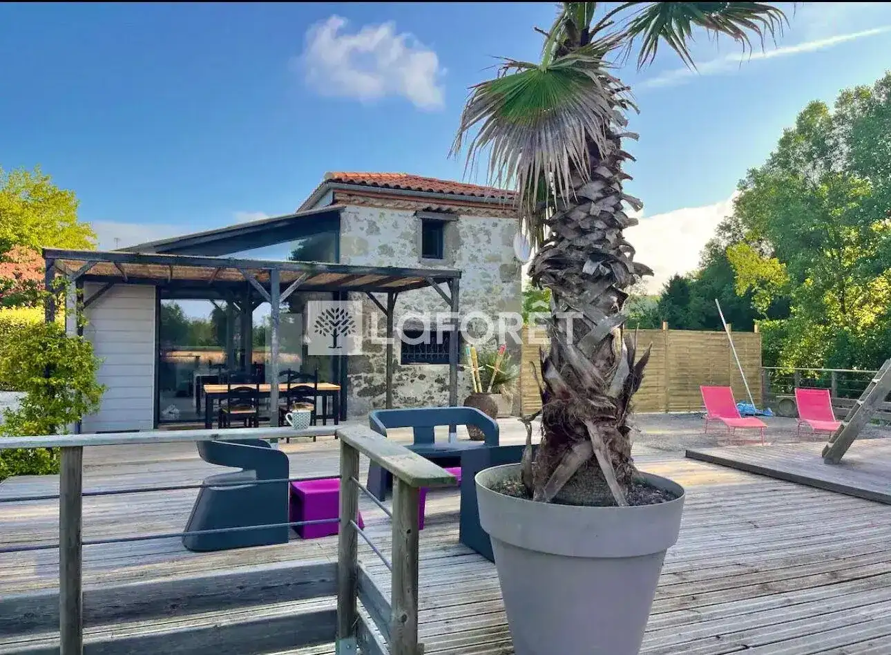 Castle 390m² in France, Nerac. Priced at 682000€ rent photo-7
