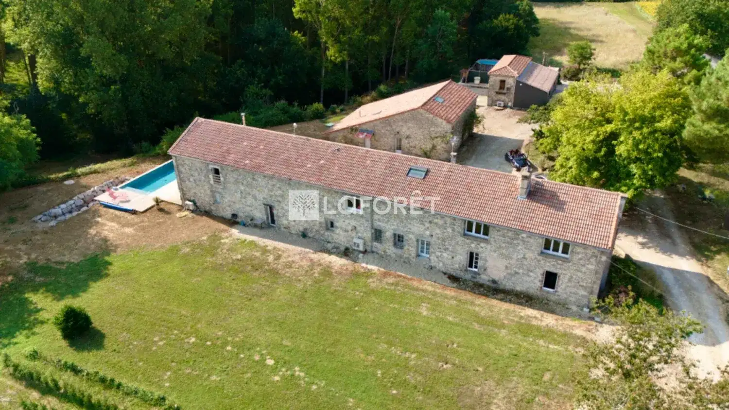 Castle 390m² in France, Nerac. Priced at 682000€ rent photo-11