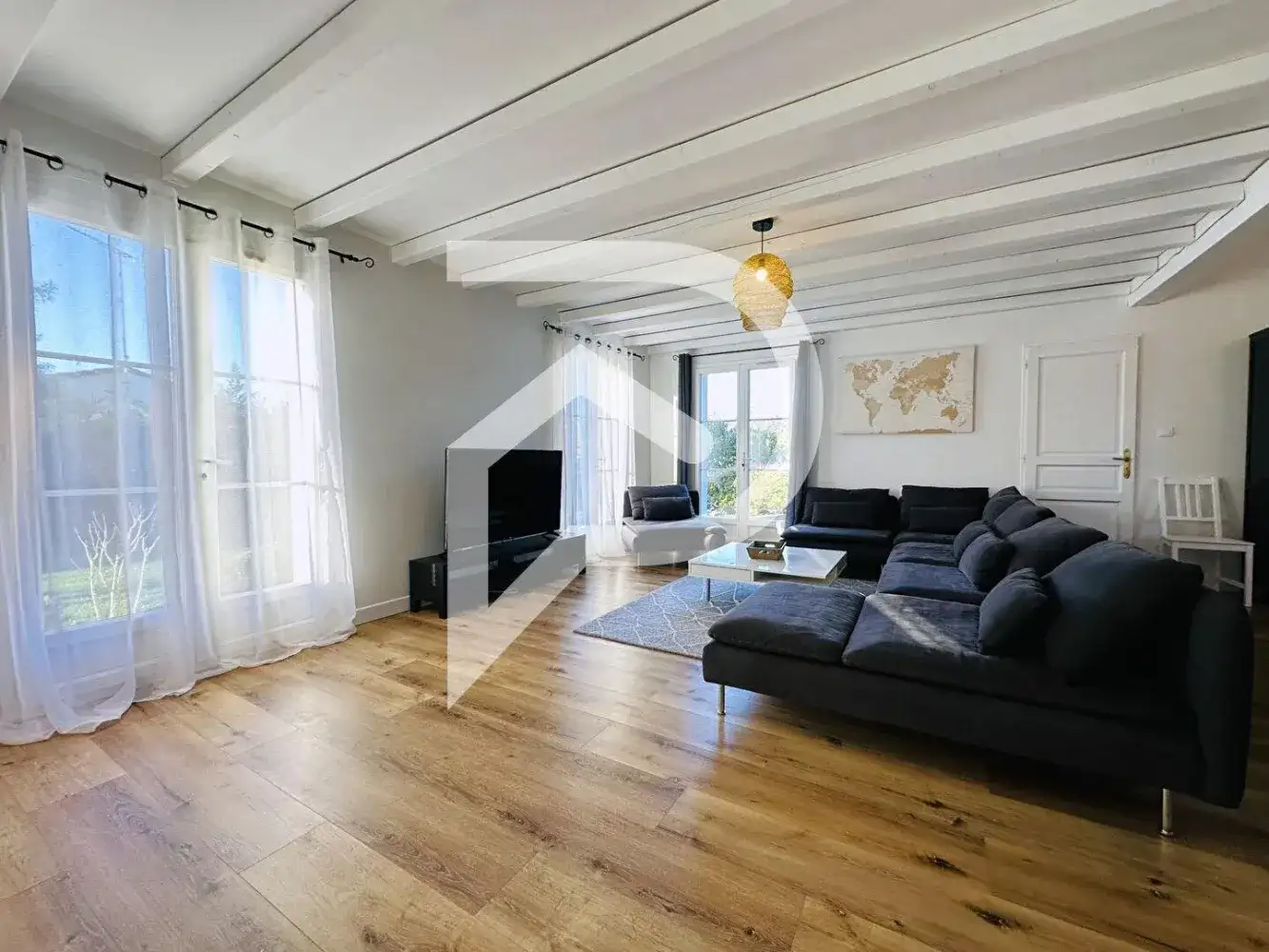 Castle 193m² in France, Bursfran le Shapiu. Priced at 576450€ rent photo-14