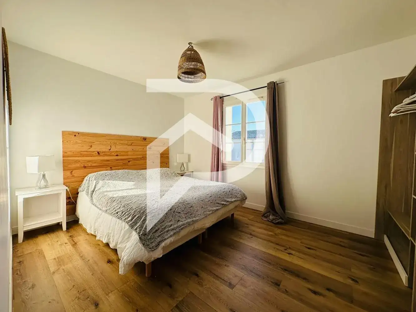 Castle 193m² in France, Bursfran le Shapiu. Priced at 576450€ rent photo-17