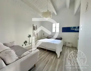 Buy in France for 576450€