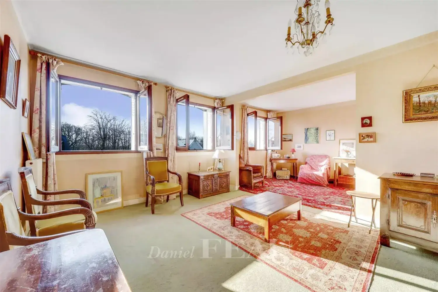 Castle 96m² in France, Versailles. Priced at 670000€ rent photo-3