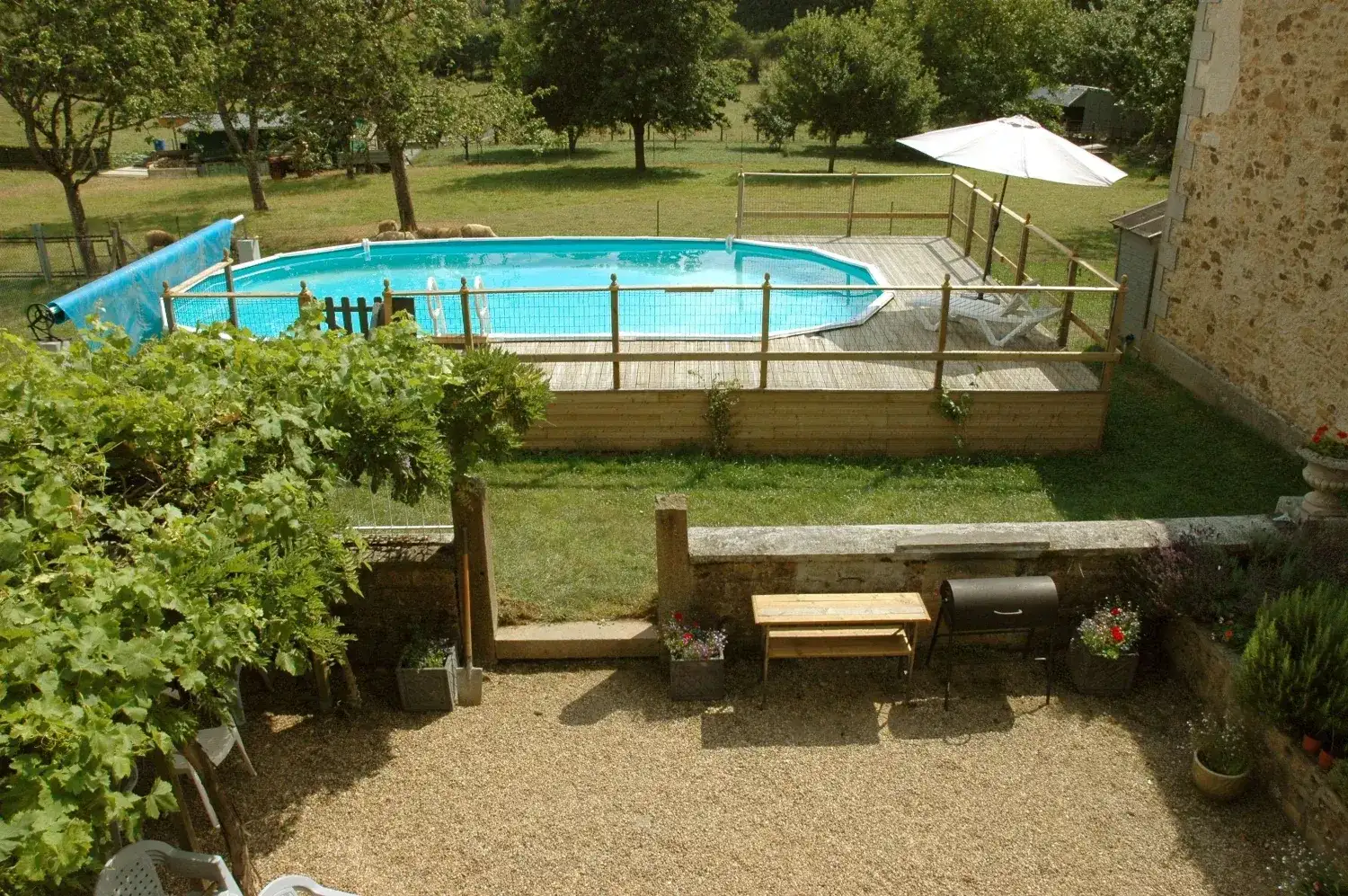 Castle 210m² in France, Roullours. Priced at 295000€ rent photo-5