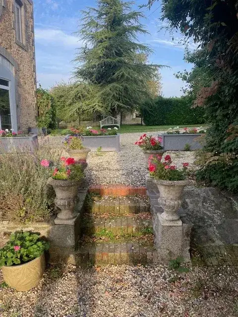 Castle 210m² in France, Roullours. Priced at 295000€ rent photo-13