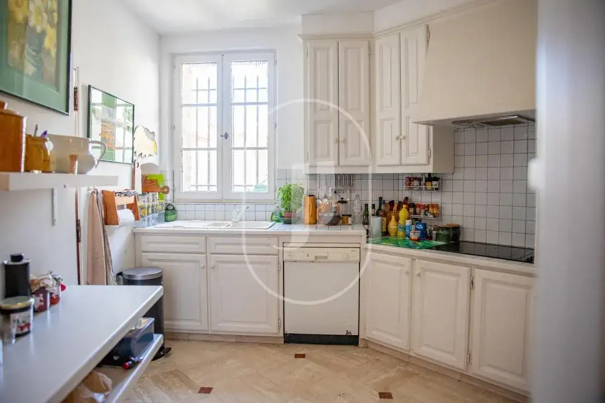 Castle 355m² in France, Le Barrou. Priced at 1150000€ rent photo-2