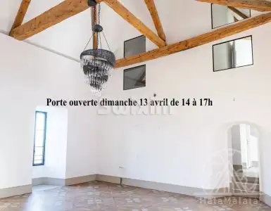 Buy in France for 597000€