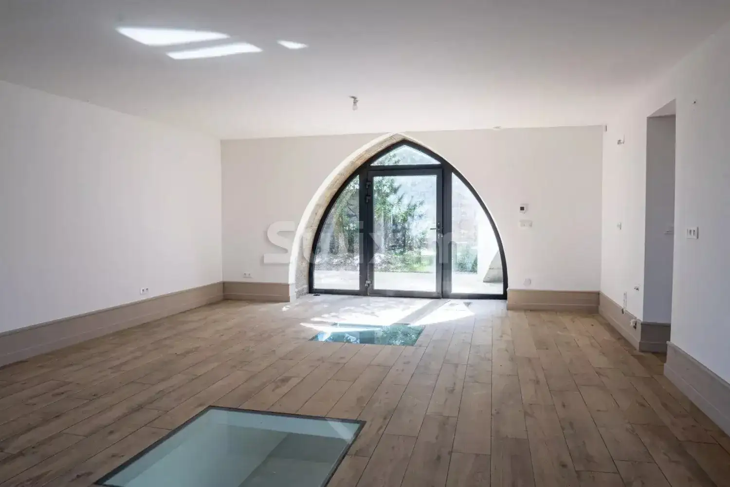 Castle 106m² in France, Orsier. Priced at 366000€ rent photo-2