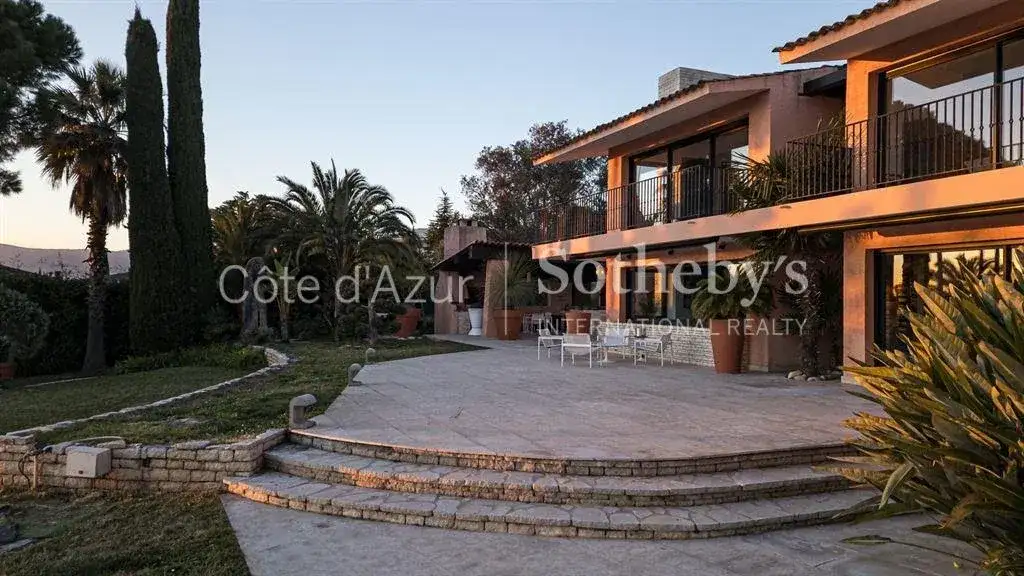 Castle 464m² in France, Nice. Priced at 8150000€ rent photo-12