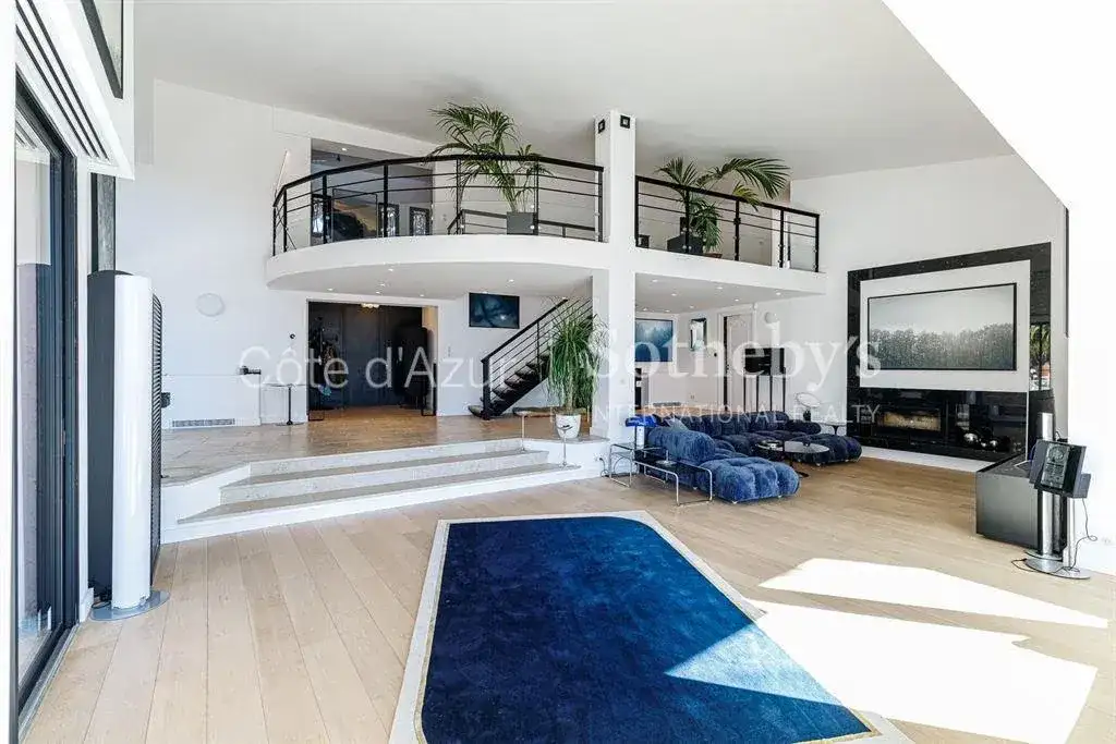 Castle 464m² in France, Nice. Priced at 8150000€ rent photo-16