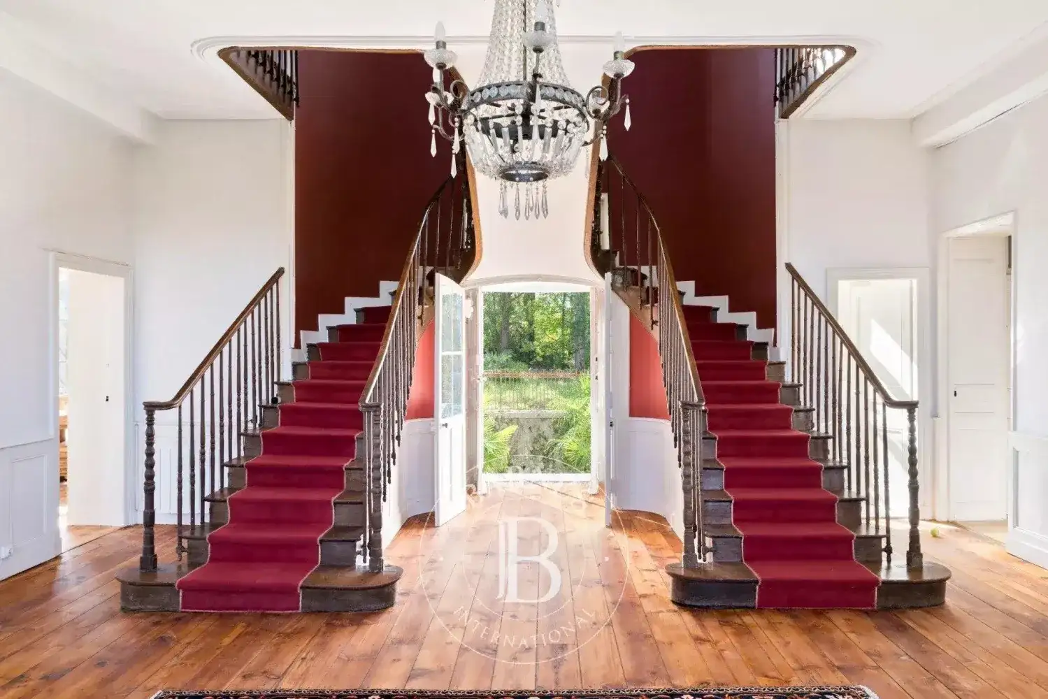 Castle 520m² in France, Сали-де-Беарн. Priced at 690000€ rent photo-3