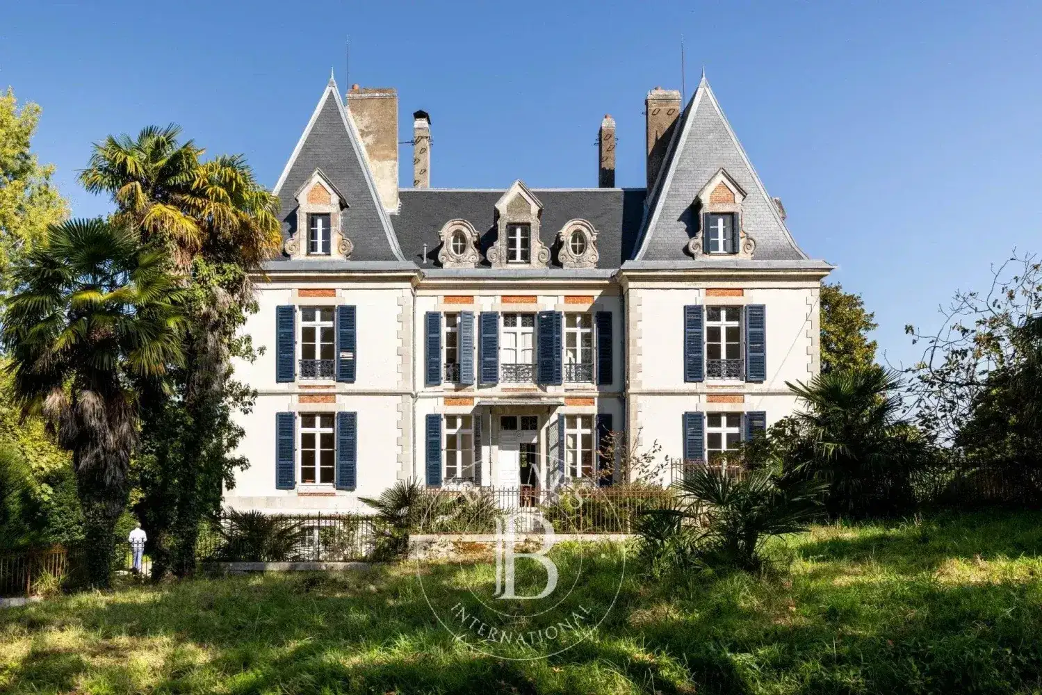 Castle 520m² in France, Сали-де-Беарн. Priced at 690000€ rent photo-5
