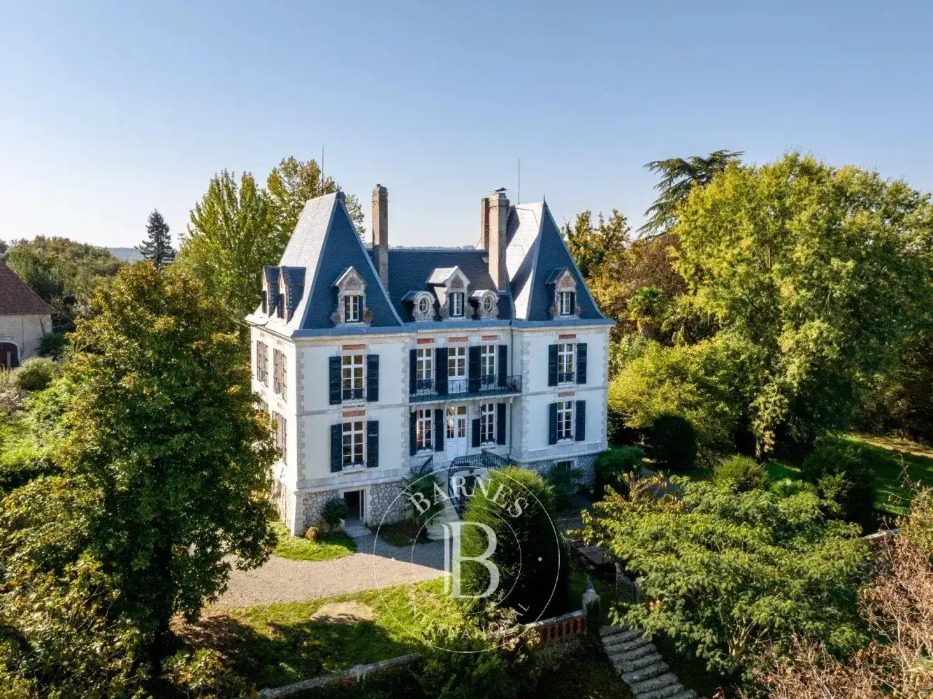 Castle 520m² in France, Сали-де-Беарн. Priced at 690000€ rent photo-18