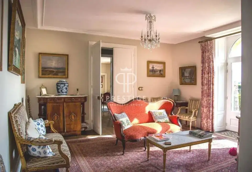 Castle 440m² in France, Exidoy. Priced at 1290000€ rent photo-18