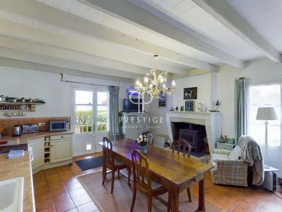 Castle 495m² in France, Dür. Priced at 825000€ rent photo-17