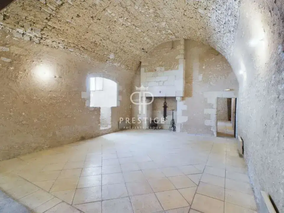 Castle 750m² in France, Poitiers. Priced at 1785000€ rent photo-2