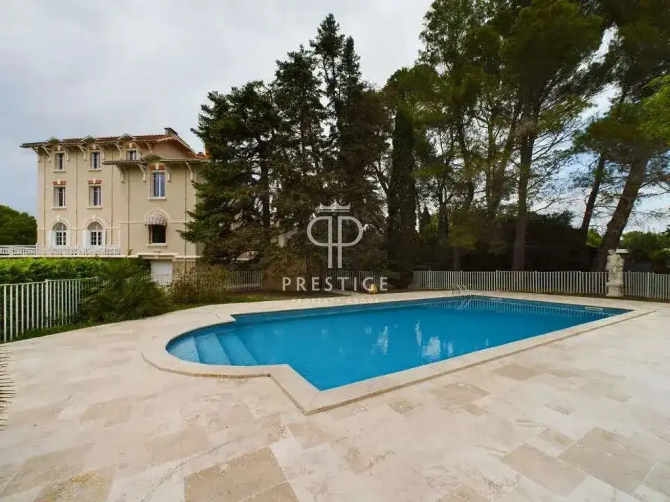Castle 455m² in France, Каркасон. Priced at 1400000€ rent photo-3