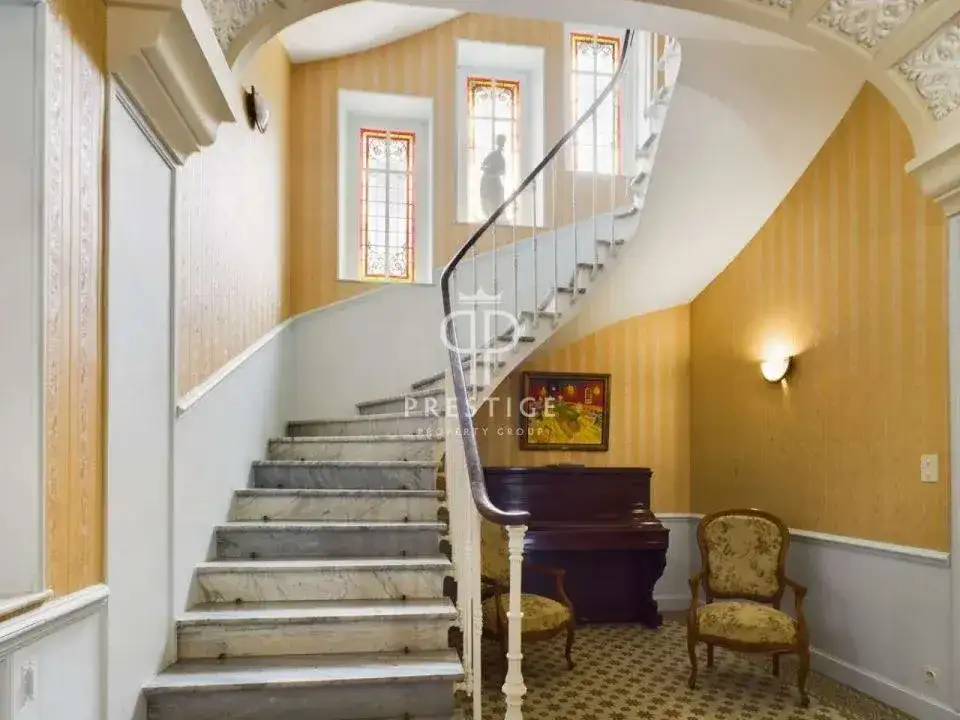 Castle 455m² in France, Каркасон. Priced at 1400000€ rent photo-13