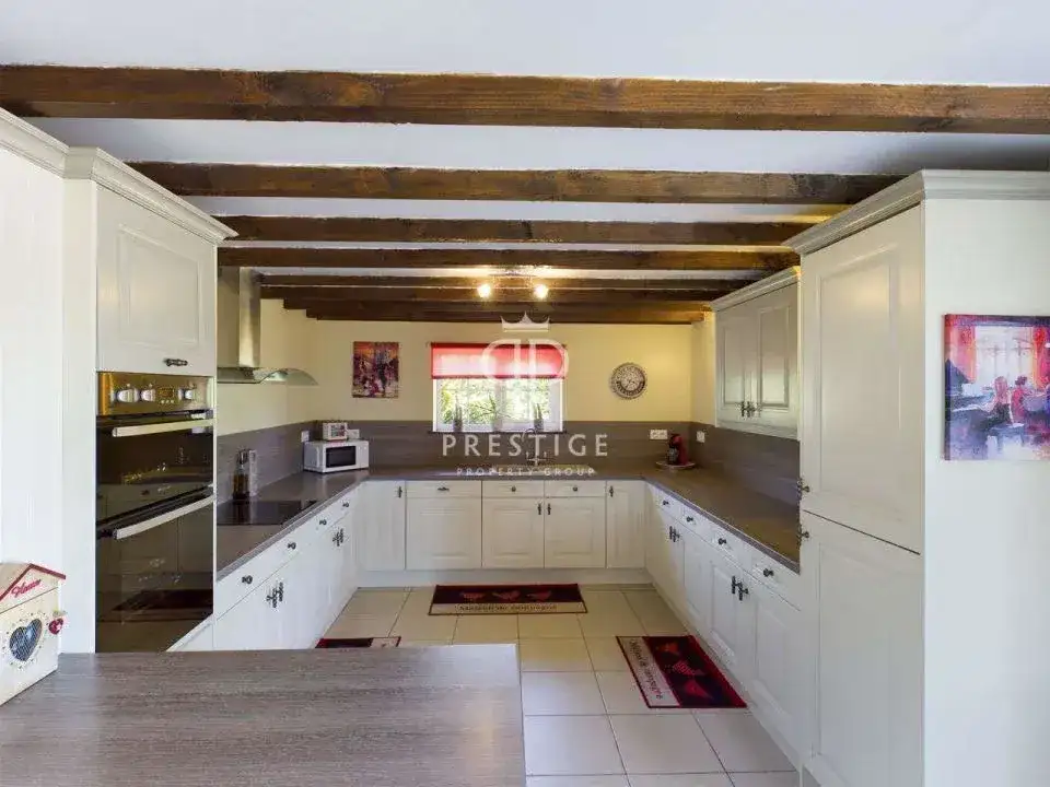 Castle 365m² in France, St. Fua La Grande. Priced at 1150000€ rent photo-2