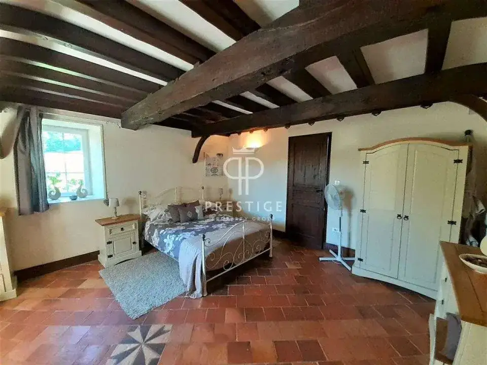 Castle 365m² in France, St. Fua La Grande. Priced at 1150000€ rent photo-9