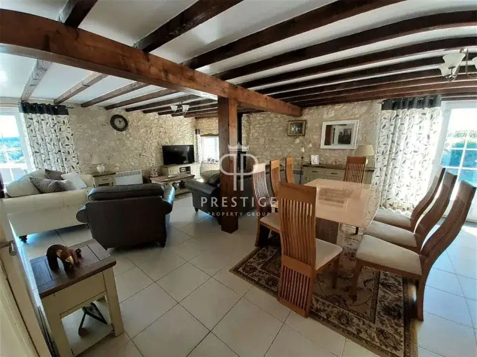 Castle 365m² in France, St. Fua La Grande. Priced at 1150000€ rent photo-20