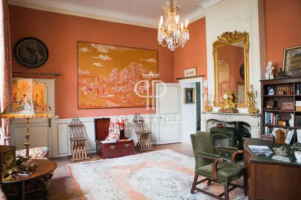 Castle 850m² in France, Kayuzak. Priced at 1100000€ rent photo-1