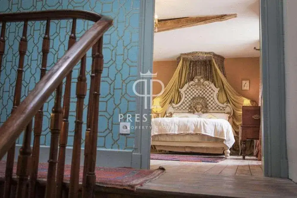 Castle 850m² in France, Kayuzak. Priced at 1100000€ rent photo-2