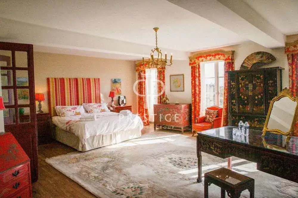 Castle 850m² in France, Kayuzak. Priced at 1100000€ rent photo-5