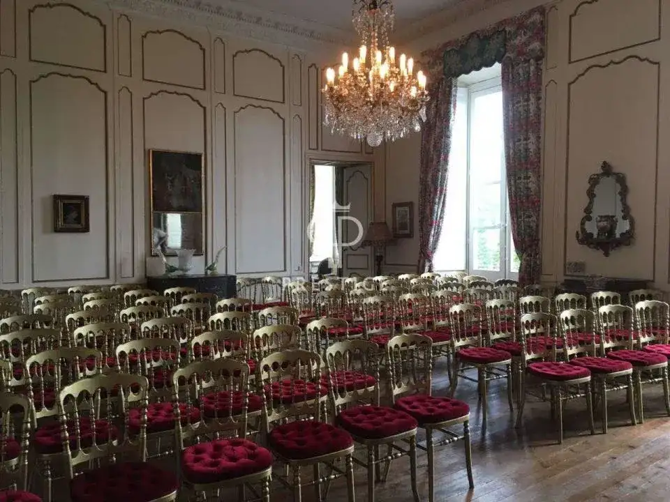 Castle 850m² in France, Kayuzak. Priced at 1100000€ rent photo-7