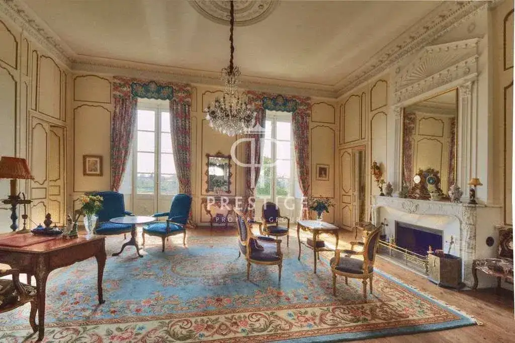 Castle 850m² in France, Kayuzak. Priced at 1100000€ rent photo-16