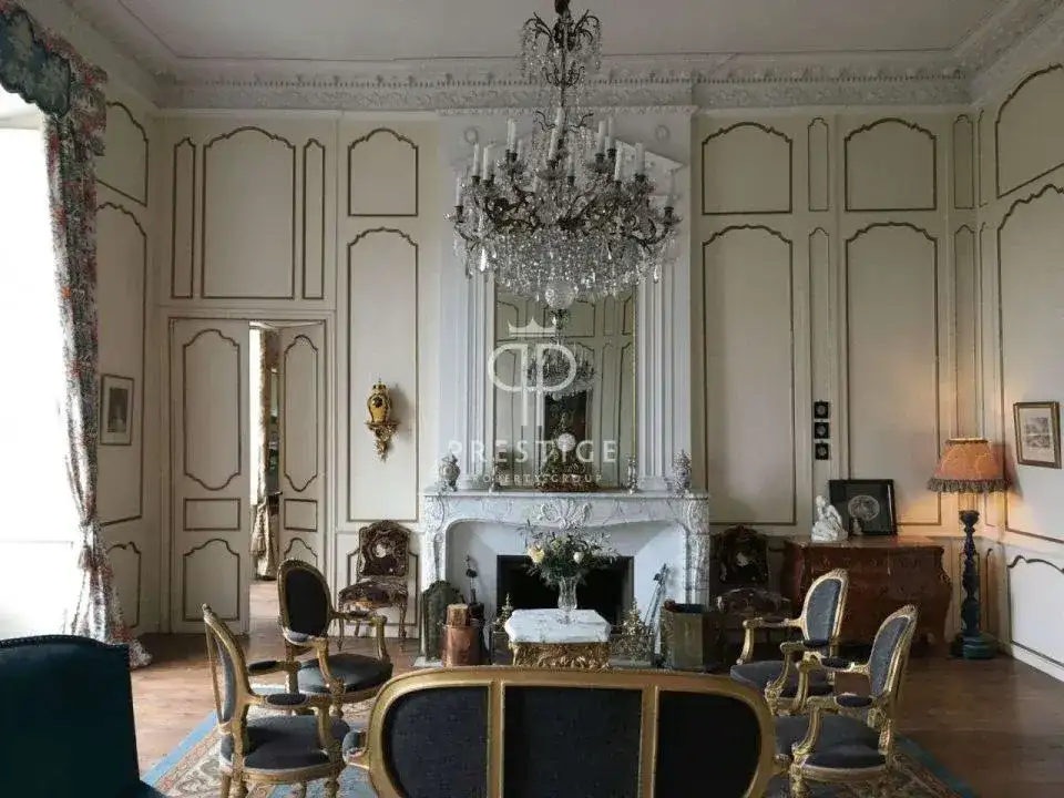 Castle 850m² in France, Kayuzak. Priced at 1100000€ rent photo-18