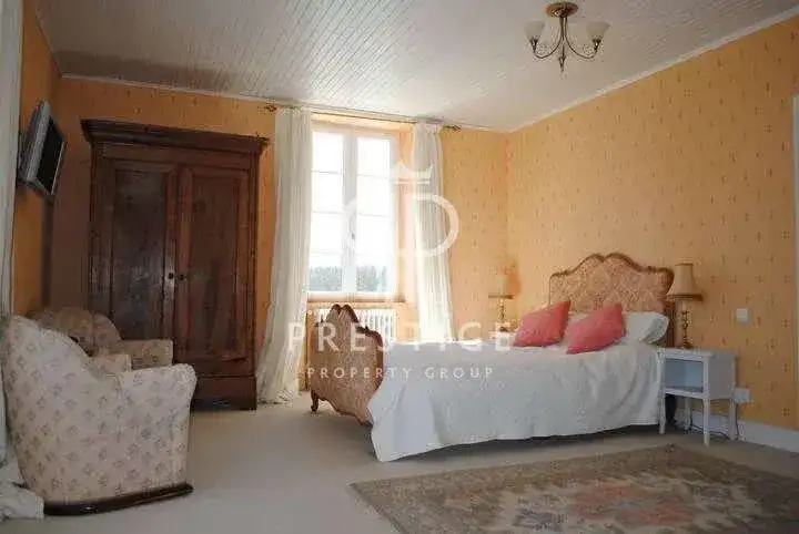 Castle 270m² in France, Lalbenque. Priced at 799000€ rent photo-17