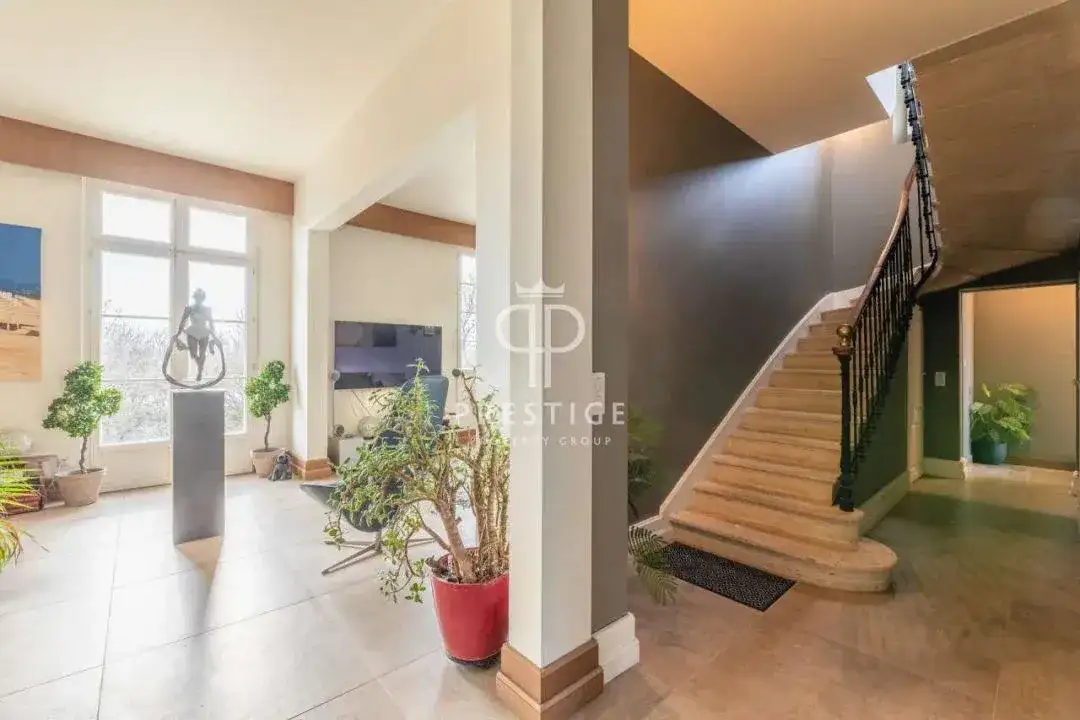 Castle 340m² in France, St. Emilion. Priced at 1499000€ rent photo-14