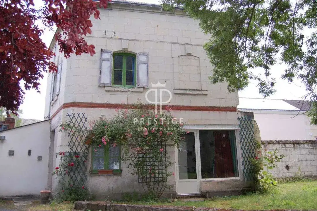 Castle 460m² in France, Soumur. Priced at 1050000€ rent photo-9