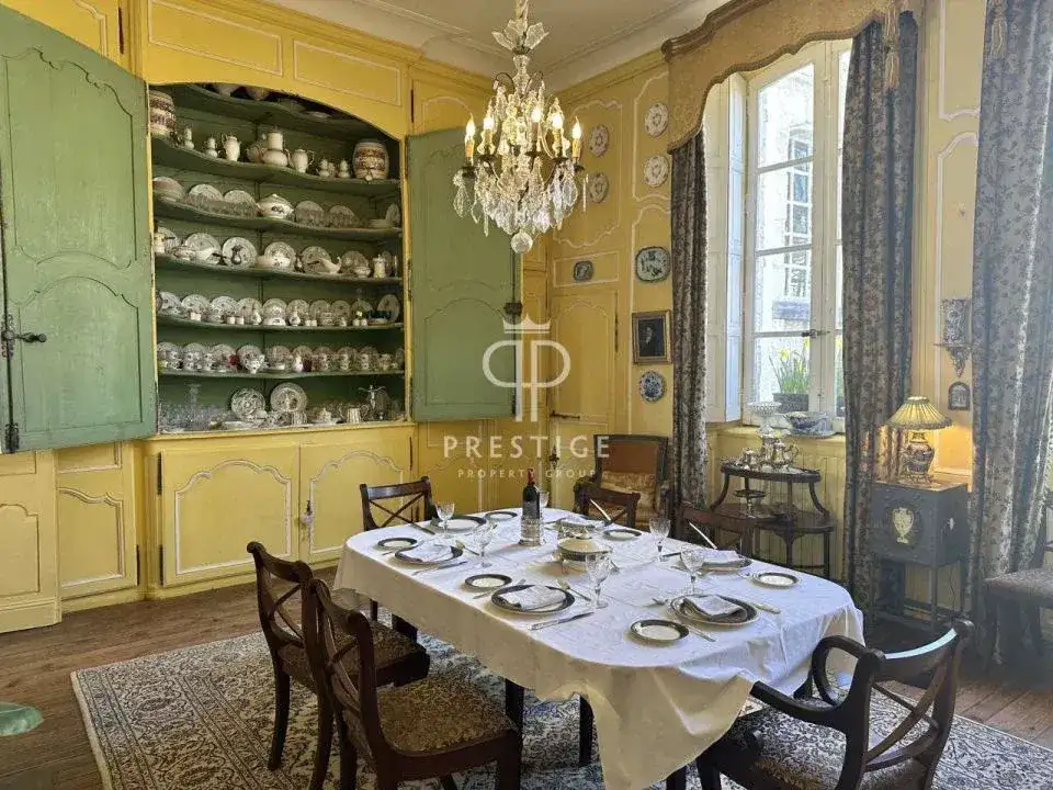 Castle 680m² in France, Bergerac. Priced at 950000€ rent photo-13