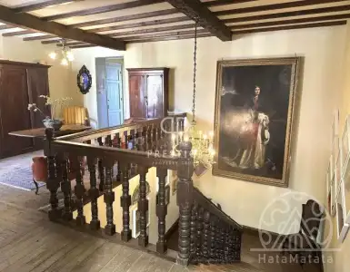 Buy in France for 950000€