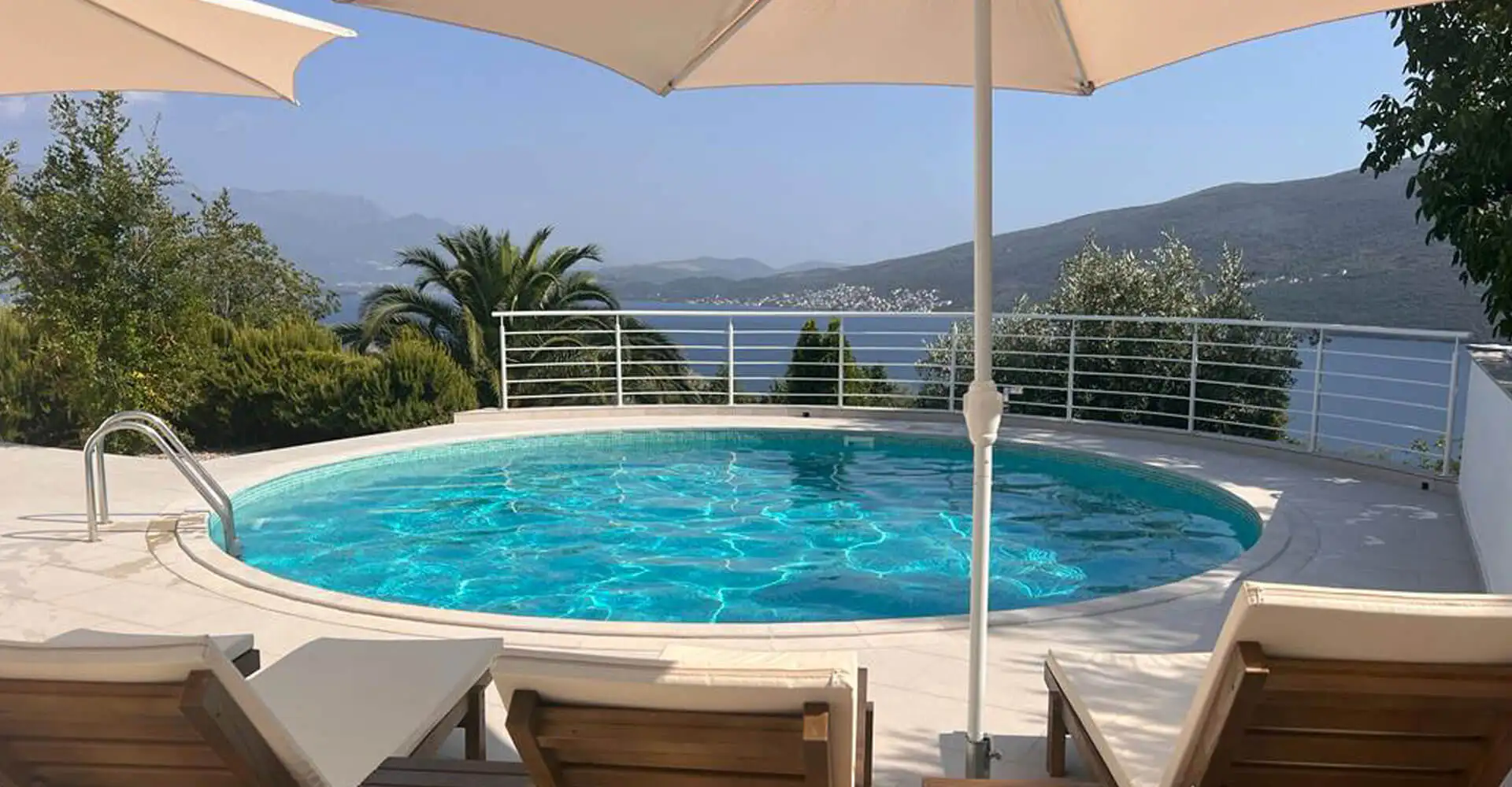 House 212m² in Montenegro, Herceg Novi. Priced at 570000€ rent photo-1