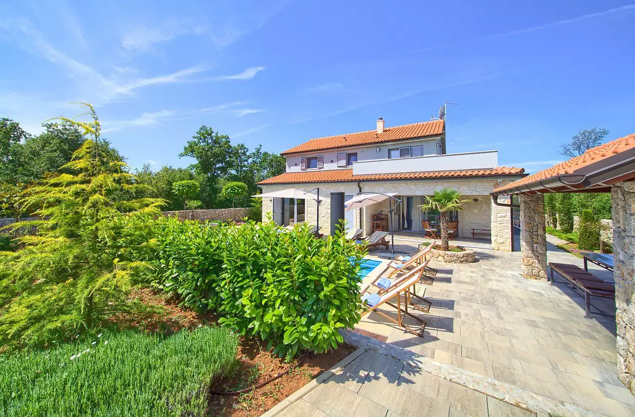 Villa 185m² in Croatia, Kras. Priced at 750000€ rent photo-1