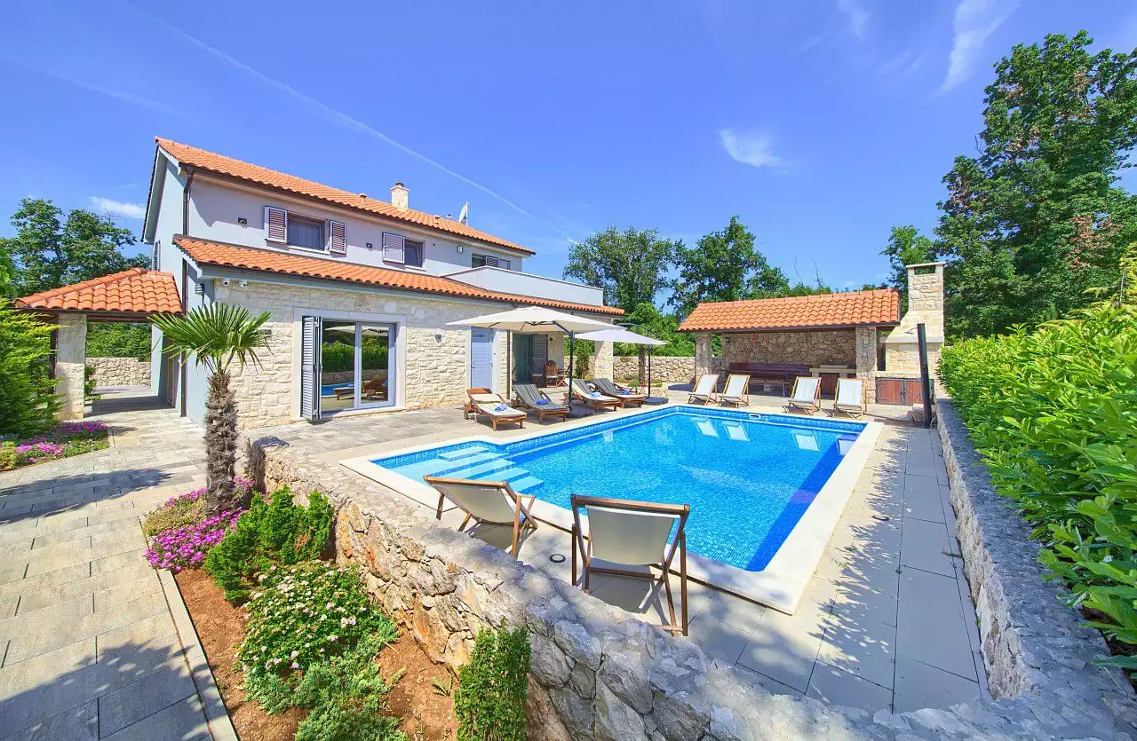 Villa 185m² in Croatia, Kras. Priced at 750000€ rent photo-3