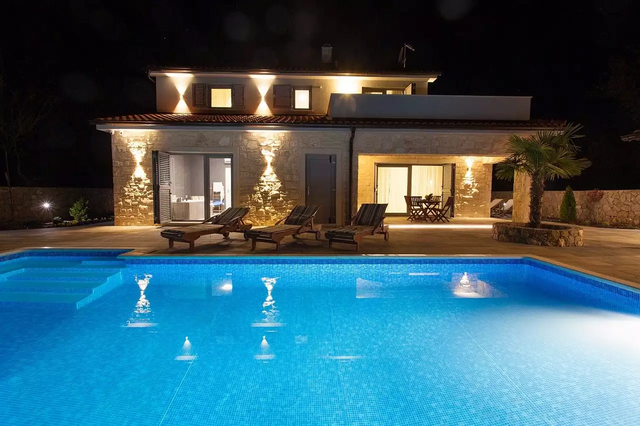 Villa 185m² in Croatia, Kras. Priced at 750000€ rent photo-5