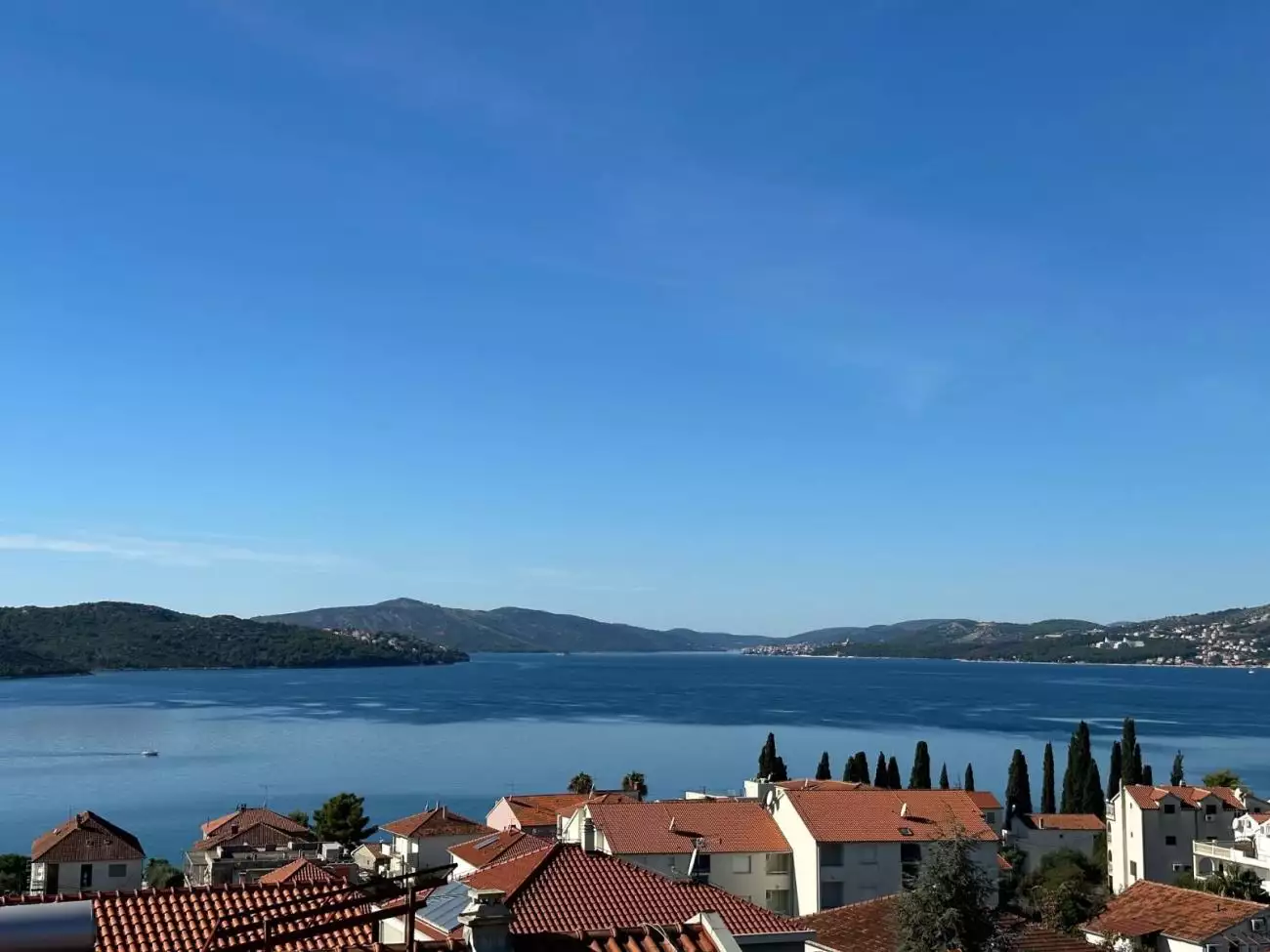 Hotels 400m² in Croatia, Ciovo. Priced at 650000€ rent photo-1
