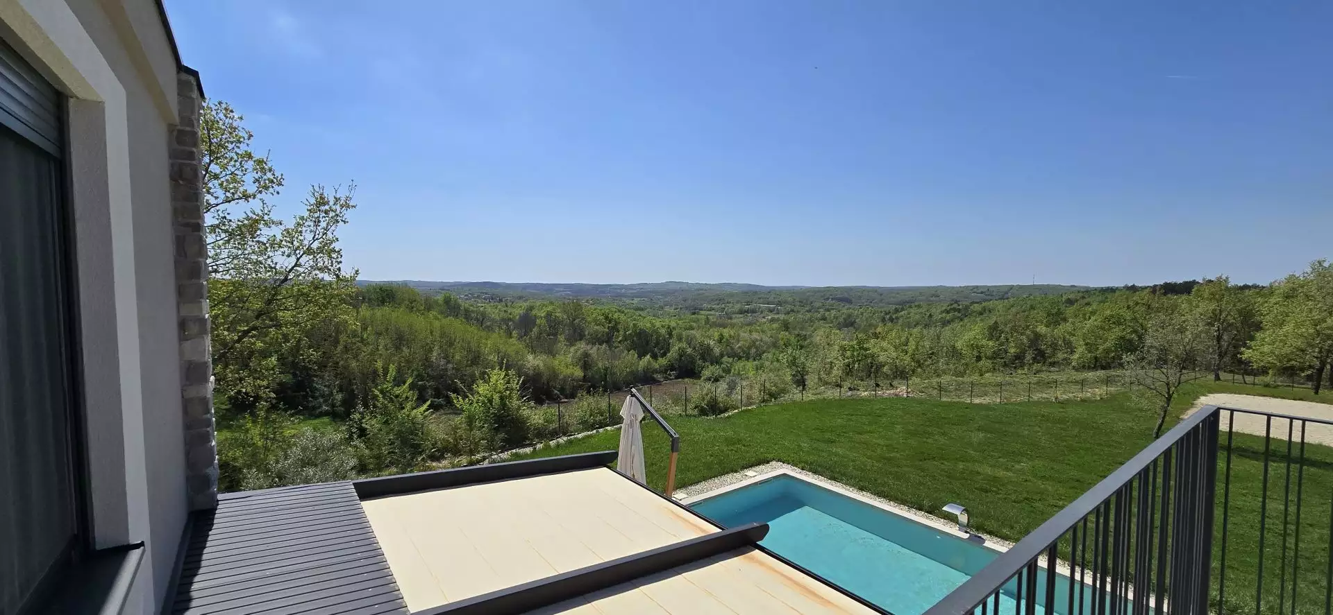 Villa 198m² in Croatia, Motovun. Priced at 690000€ rent photo-2