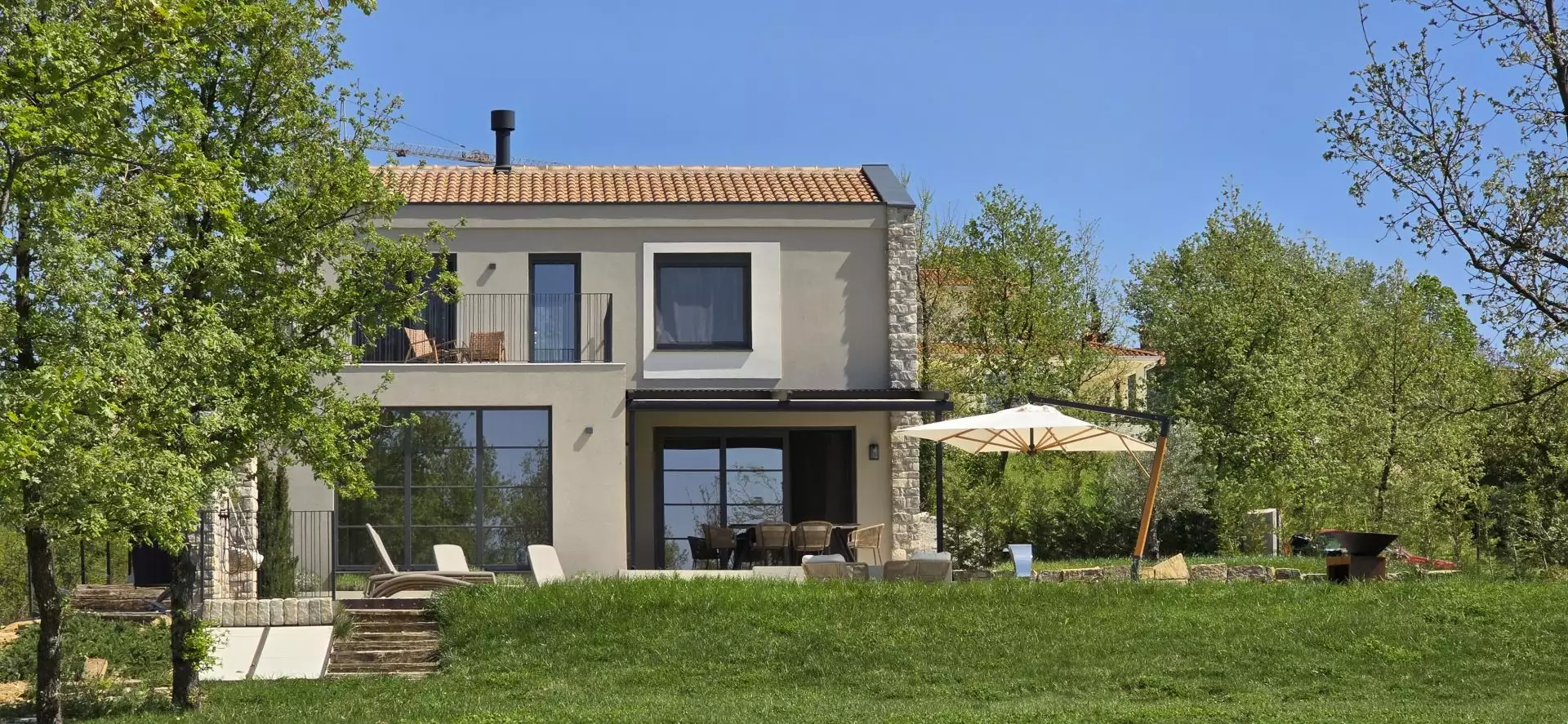 Villa 198m² in Croatia, Motovun. Priced at 690000€ rent photo-6