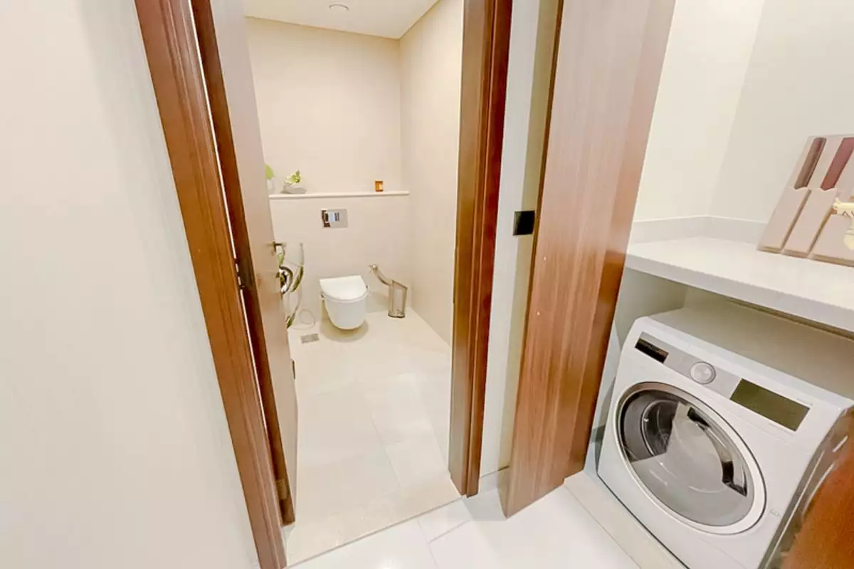 Flat 213m² in UAE, Dubai. Priced at 1317593€ rent photo-10